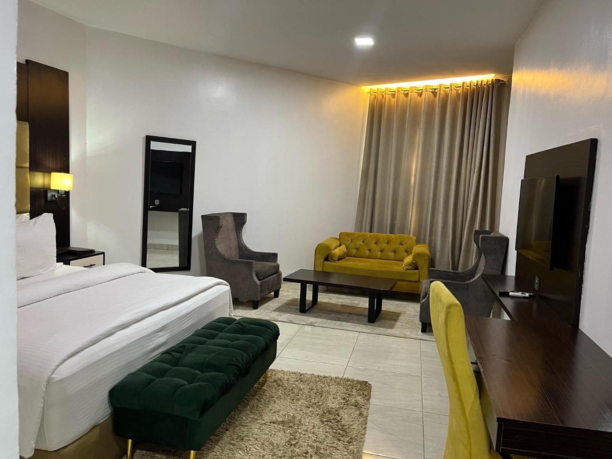 Rollace Hotel Ikeja Ngoại thất bức ảnh